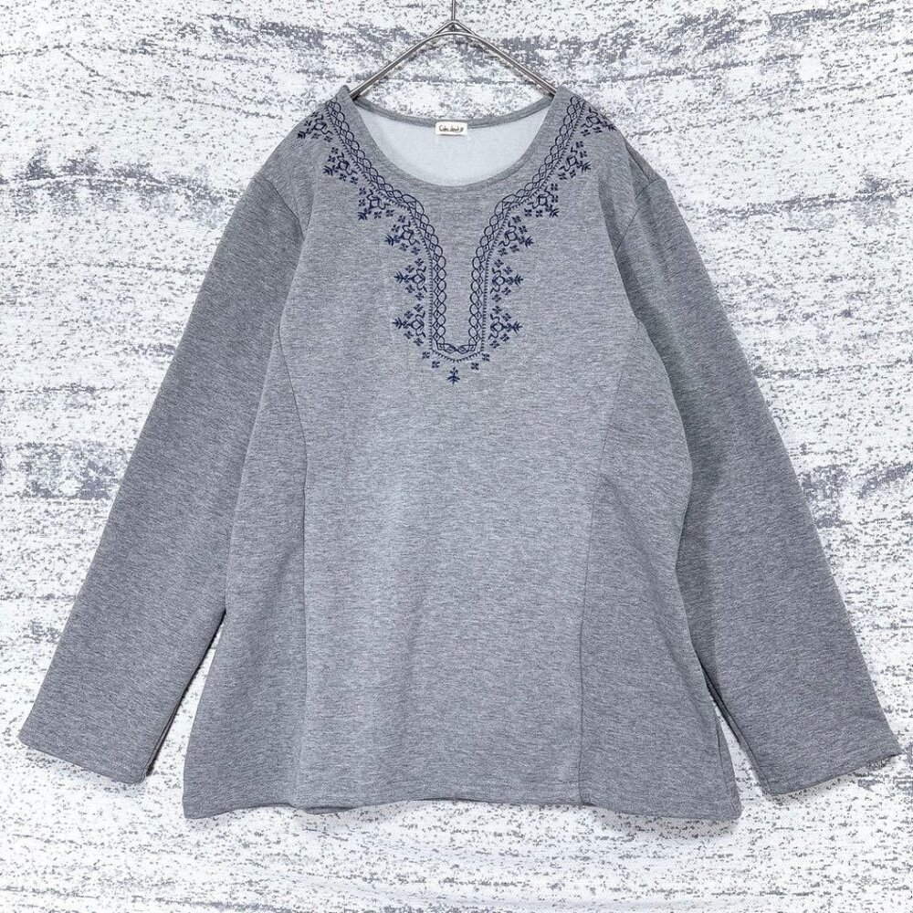 Fleece Embroidered Pullover Sweatshirt Gray